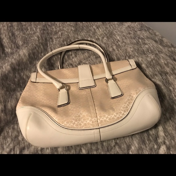 Y2K White and creme coach purse NEVER USED - Picture 3 of 3